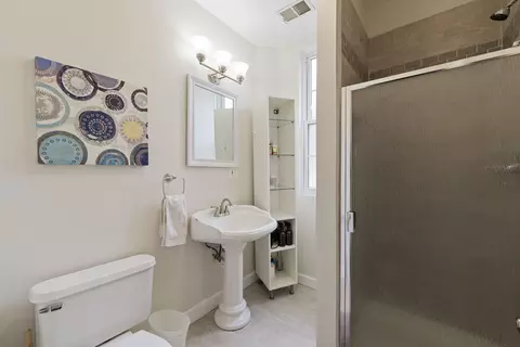 4429 S Berkeley Ave, Chicago, IL 60653 photo 19