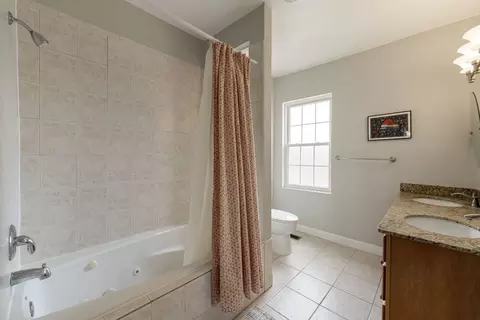 4429 S Berkeley Ave, Chicago, IL 60653 photo 23