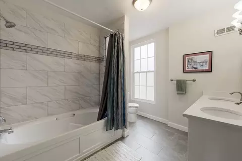 4429 S Berkeley Ave, Chicago, IL 60653 photo 15