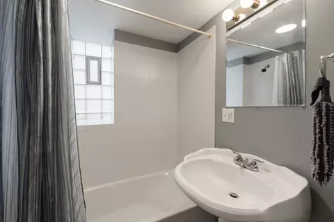 4429 S Berkeley Ave, Chicago, IL 60653 photo 18