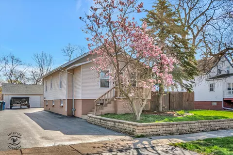 14515 Avers Ave, Midlothian, IL 60445