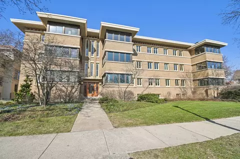 177 Linden Ave #1, Oak Park, IL 60302