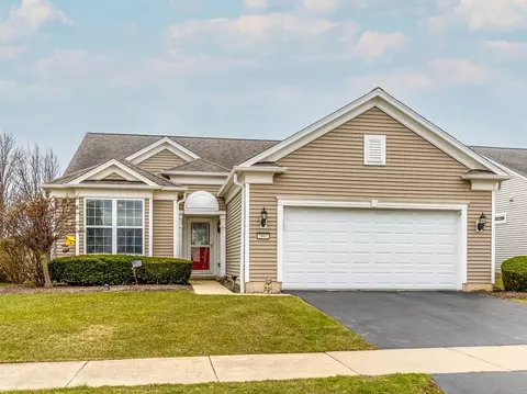 2992 Ravinia Cir, Mundelein, IL 60060