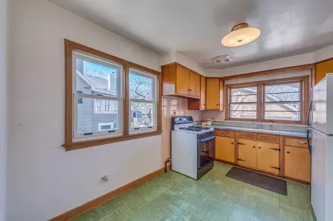 711 E Indiana St, Wheaton, IL 60187 photo 10