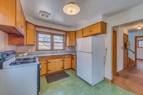 711 E Indiana St, Wheaton, IL 60187 photo 9