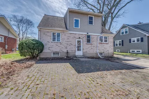 711 E Indiana St, Wheaton, IL 60187 photo 18