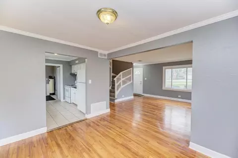 26 W441 Geneva Rd, Wheaton, IL 60187 photo 9