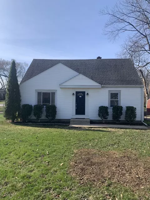 26 W441 Geneva Rd, Wheaton, IL 60187