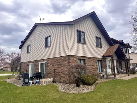 16200 Apple Ln #1, Tinley Park, IL 60487