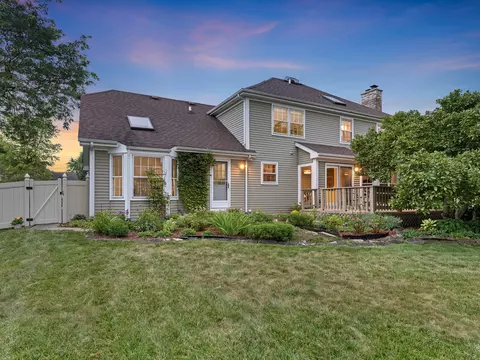 Exterior - 1804 Beloit Ct, Naperville, IL 60565 photo 5 of 11