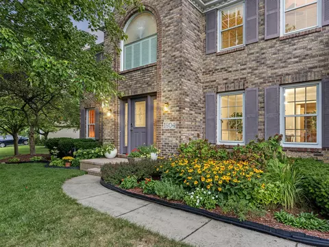 Exterior - 1804 Beloit Ct, Naperville, IL 60565 photo 3 of 11