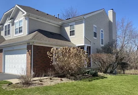 946 Highgate Ln, Grayslake, IL 60030