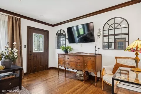 Entry Way - 145 N Eastern Ave, Bartlett, IL 60103 photo 1 of 2