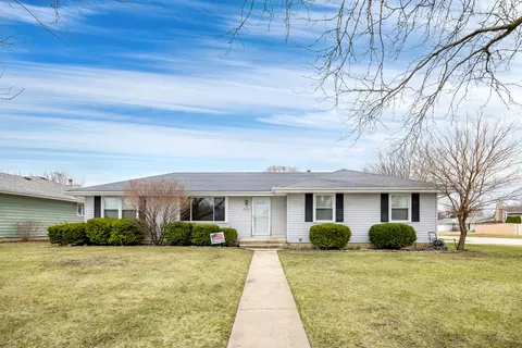 2606 Ruth Fitzgerald Dr, Plainfield, IL 60586