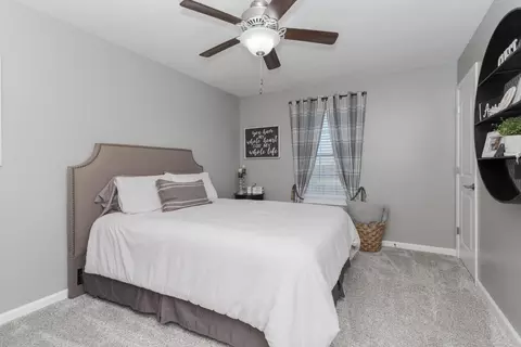 Bedroom - 2912 Conlor Dr, Bloomington, IL 61704 photo 3 of 4