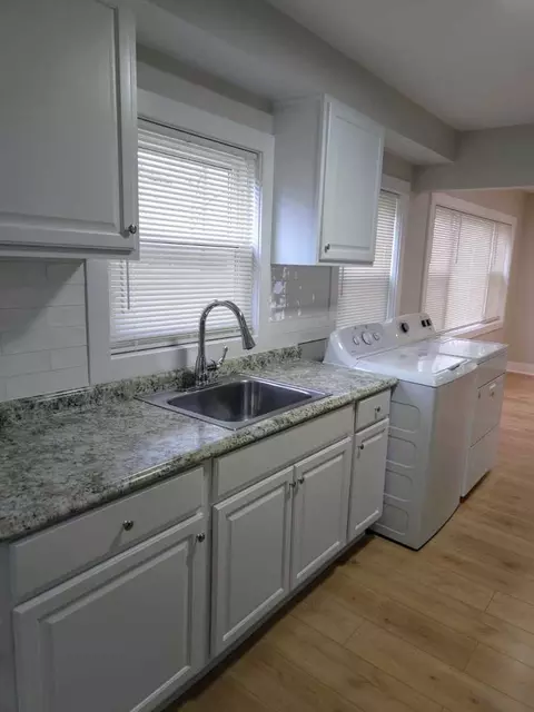 Kitchen - 16117 Wolcott Ave, Markham, IL 60428 photo 3 of 3