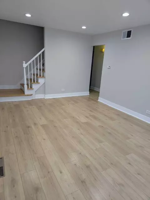 Living - 16117 Wolcott Ave, Markham, IL 60428 photo 3 of 3