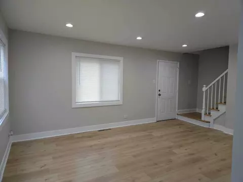 Living - 16117 Wolcott Ave, Markham, IL 60428 photo 2 of 3