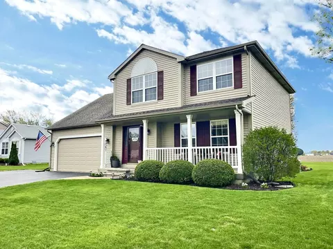 102 W Auburndale Ave, Cortland, IL 60112