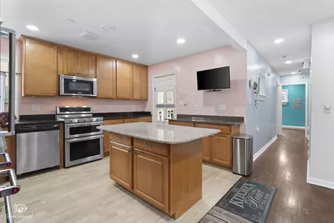 Kitchen - 7840 S Springfield Ave, Chicago, IL 60652 photo 1 of 3