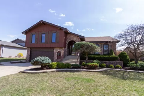 571 Mistic Harbour Ln, Schaumburg, IL 60193