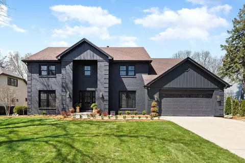 675 Cavalcade Cir, Naperville, IL 60540