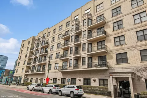 520 N Halsted St #205, Chicago, IL 60642