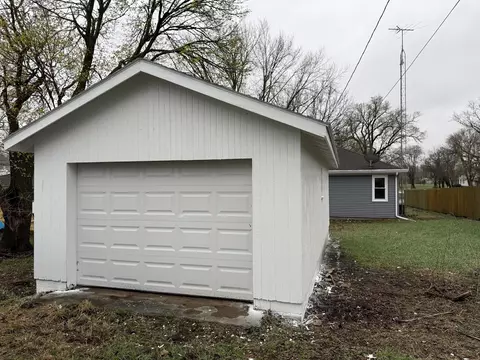 Other - 612 E Maple St, Chatsworth, IL 60921 photo 1 of 3
