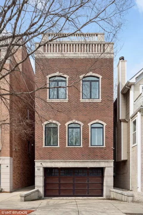 952 N Racine Ave, Chicago, IL 60622