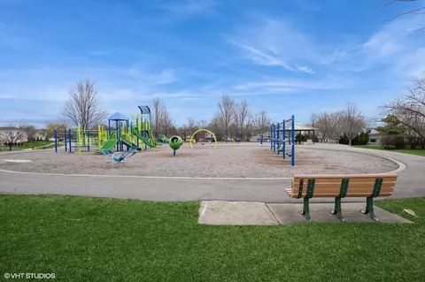 4080 Chesapeake Ct, Hoffman Estates, IL 60192 photo 17