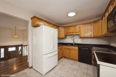 4080 Chesapeake Ct, Hoffman Estates, IL 60192 photo 7