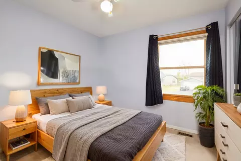 4080 Chesapeake Ct, Hoffman Estates, IL 60192 photo 5