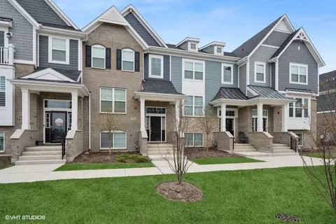 1981 Kingsley Cir, Northbrook, IL 60062