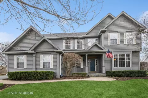 8119 Danneil Ct, Long Grove, IL 60047