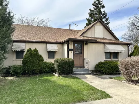 900 Singer Ave, Lemont, IL 60439