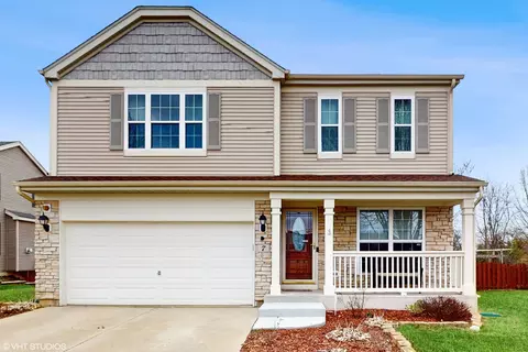 7 Moraine Dr, Streamwood, IL 60107
