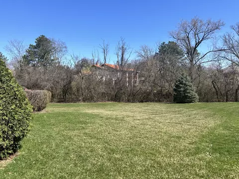 321 Devon Dr, Burr Ridge, IL 60527 photo 3