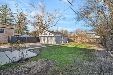 Exterior - 418 S Pierce Ave, Wheaton, IL 60187 photo 6 of 6