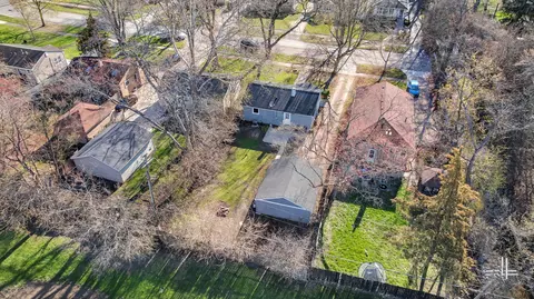 View/Area - 418 S Pierce Ave, Wheaton, IL 60187 photo 8 of 10