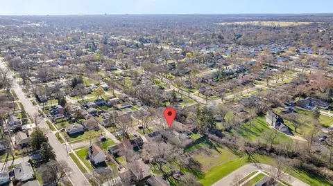 View/Area - 418 S Pierce Ave, Wheaton, IL 60187 photo 10 of 10
