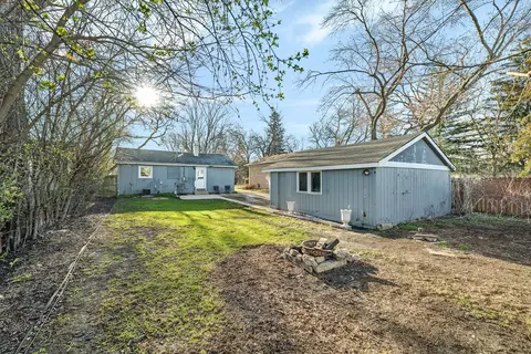 Exterior - 418 S Pierce Ave, Wheaton, IL 60187 photo 5 of 6