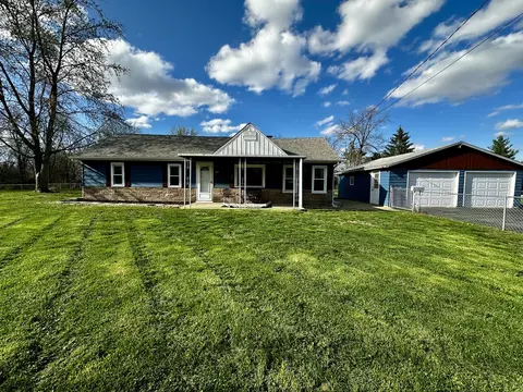 Exterior - 442 E Devonshire Rd, Decatur, IL 62521 photo 2 of 6