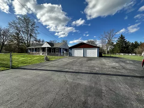Exterior - 442 E Devonshire Rd, Decatur, IL 62521 photo 4 of 6