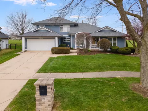 3503 Hobbes Dr, Naperville, IL 60564