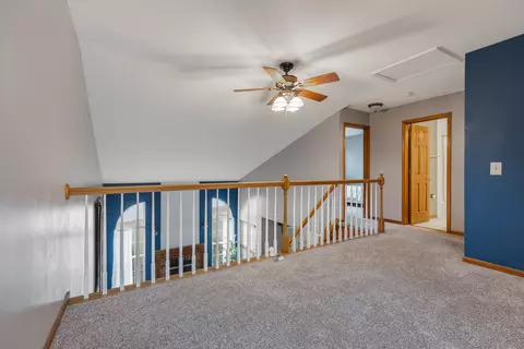 Entry Way - 733 Bent Ridge Ln, Elgin, IL 60120 photo 3 of 3