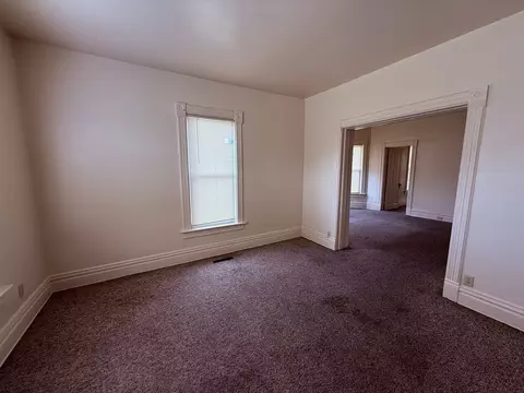439 S Chicago Ave, Kankakee, IL 60901 photo 4