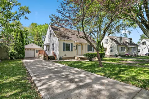 1357 Lennington Cir, Kankakee, IL 60901