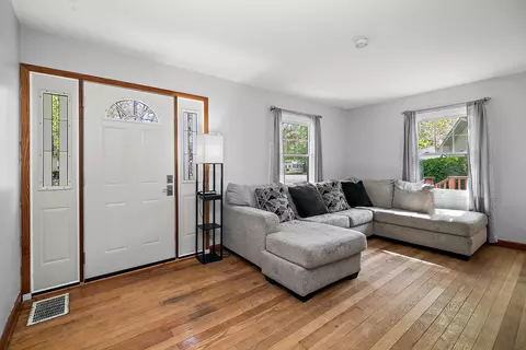 Entry Way - 1357 Lennington Cir, Kankakee, IL 60901 photo 1 of 2