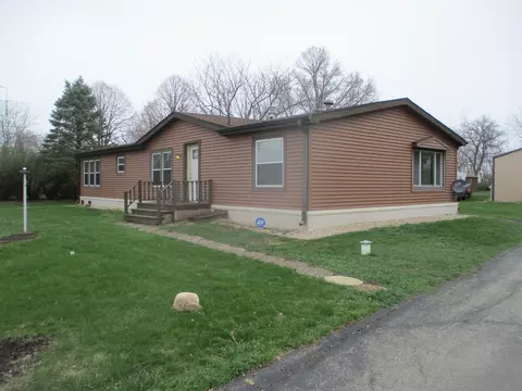 2912 E 11th Rd, Ottawa, IL 61350