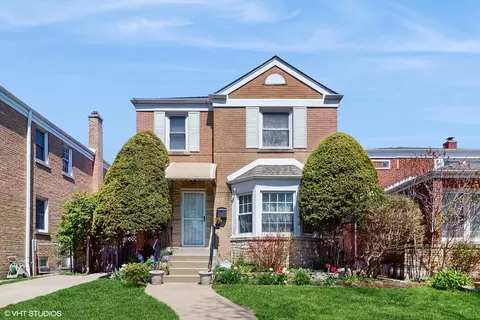 2732 W Chase Ave, Chicago, IL 60645